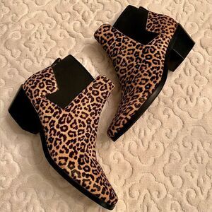 EUC Women's Cole Haan Grand 360 Gia Leopard Haircalf Booties Ankle Boots Sz  9.5